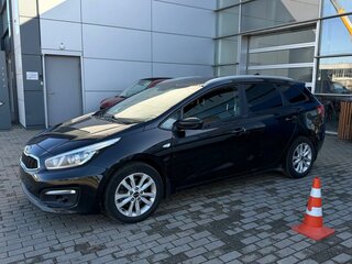 2017 Kia Ceed II Рестайлинг, белый, 899000 рублей, вид 1