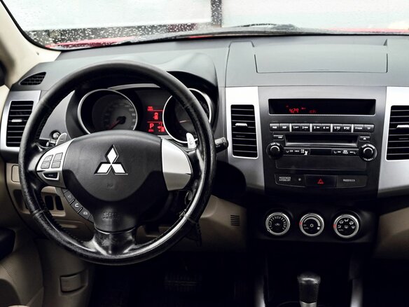 2007 Mitsubishi Outlander II, красный - вид 17