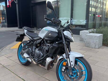 2026 Yamaha MT-07 (FZ-07), серый, 1250000 рублей, вид 3