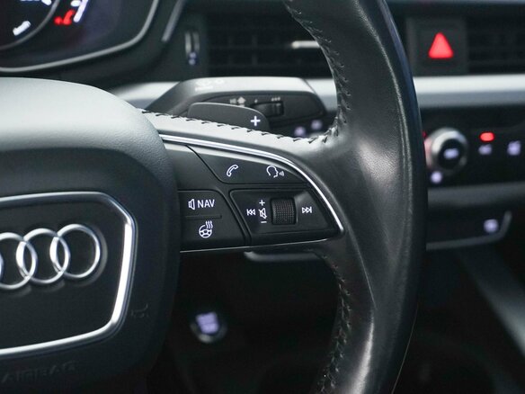 2017 Audi A4 V (B9), белый, 1977077 рублей - вид 12