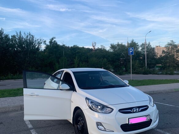 2012 Hyundai Solaris I, белый - вид 2