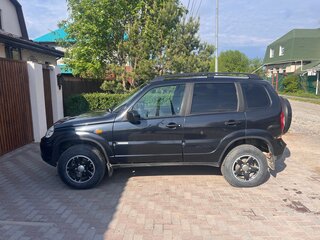 2009 Chevrolet Niva I Рестайлинг, чёрный, 350000 рублей, вид 5