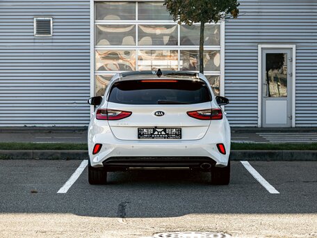 2018 Kia Ceed III, белый, 1255000 рублей, вид 5
