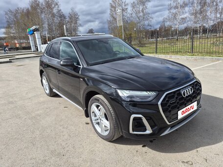 2021 Audi Q5 45 TFSI II (FY) Рестайлинг, чёрный, 4060000 рублей, вид 3