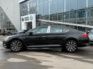 2025 Skoda Superb III Рестайлинг, чёрный, 3250000 рублей, вид 2