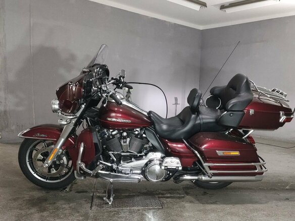 2017 Harley-Davidson Electra Glide, пурпурный, 1590000 рублей - вид 1