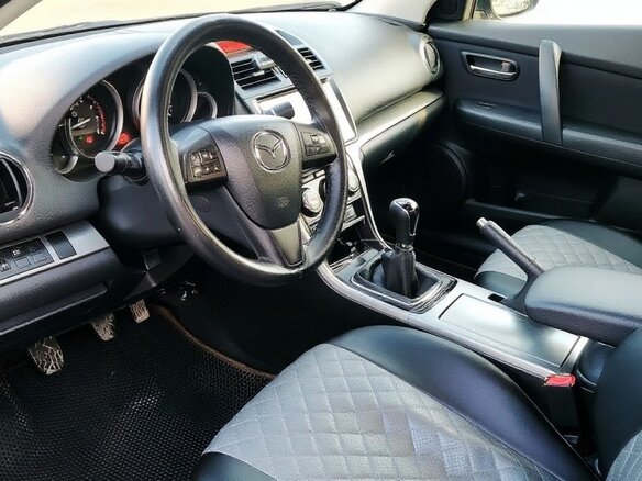 2011 Mazda 6 II (GH) Рестайлинг, коричневый, 850000 рублей - вид 8