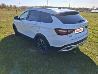 2024 Lada (ВАЗ) Vesta SW Cross I Рестайлинг (NG), белый, 1400000 рублей, вид 3