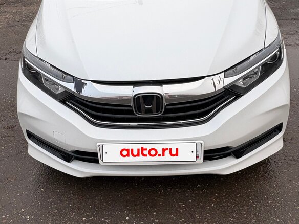 2019 Honda Shuttle II Рестайлинг, белый, 1480000 рублей