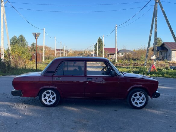 2002 Lada (ВАЗ) 2107, красный, 65000 рублей - вид 3