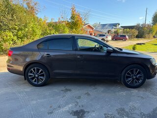 2012 Volkswagen Jetta VI, коричневый, 800000 рублей, вид 3