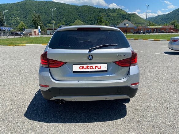 2013 BMW X1 20i I (E84) Рестайлинг, серебристый, 1270000 рублей - вид 5