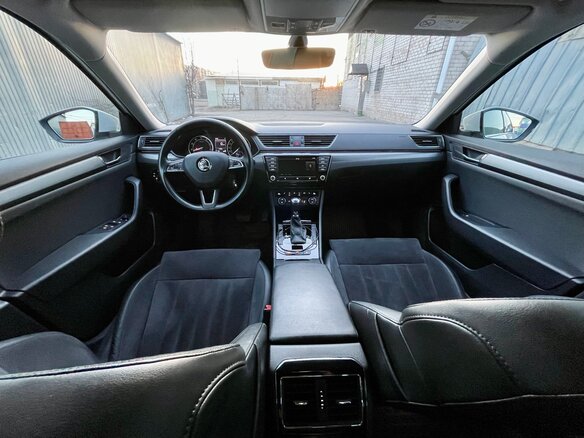 2016 Skoda Superb III, белый, 1550000 рублей - вид 12