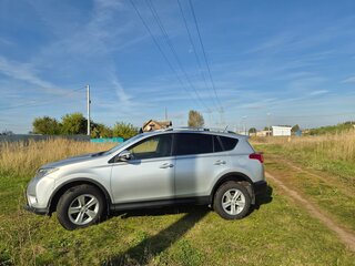 2013 Toyota RAV4 IV (XA40), серебристый, 1900000 рублей, вид 3