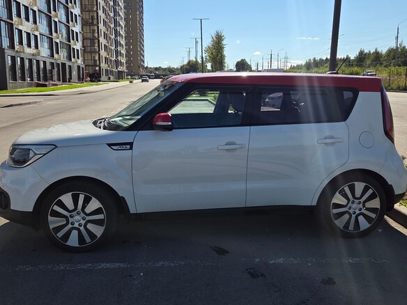 2017 Kia Soul II Рестайлинг, белый, 1490000 рублей - вид 6
