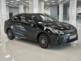2018 Kia Rio IV, чёрный, 1100000 рублей, вид 3