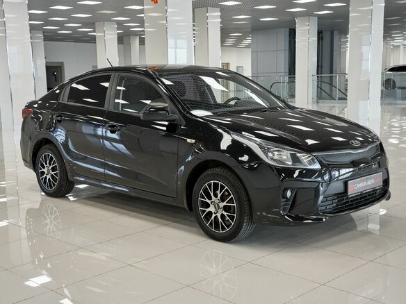 2018 Kia Rio IV, чёрный, 1100000 рублей - вид 2