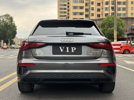 2023 Audi A3 Sportback 35 TFSI IV (8Y), серый, 2350000 рублей, вид 5