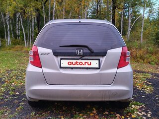 2007 Honda Fit II, серебристый, 600000 рублей, вид 4
