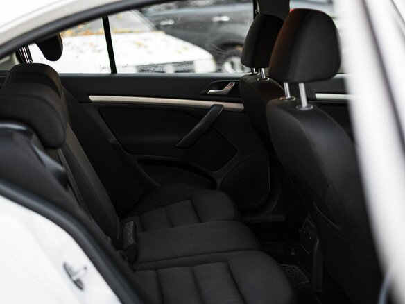 2012 Skoda Octavia II (A5) Рестайлинг, белый, 599000 рублей - вид 9