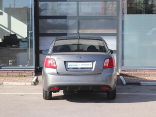 2010 Kia Rio II Рестайлинг, серый, 581000 рублей, вид 4