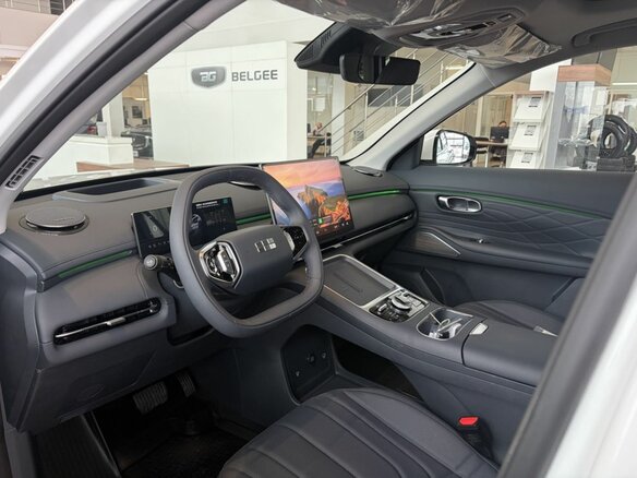 2026 Geely EX5 Гибрид EM-R, белый, 3829990 рублей - вид 7