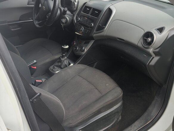 2013 Chevrolet Aveo II, белый - вид 5