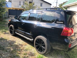 2014 Toyota Land Cruiser 200 Series Рестайлинг 1, чёрный, 4750000 рублей, вид 3