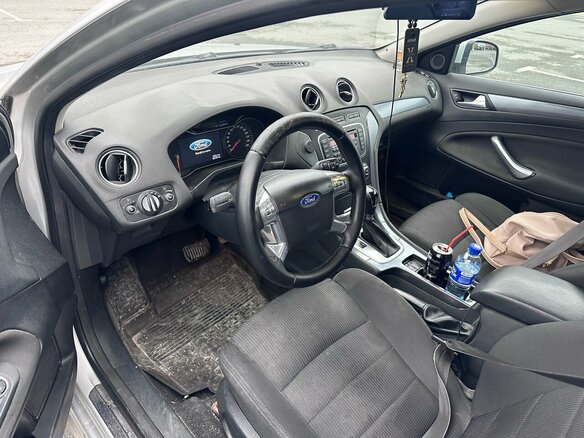 2012 Ford Mondeo IV Рестайлинг, серебристый, 500000 рублей - вид 2