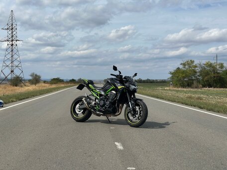 2021 Kawasaki Z 900, чёрный, 720000 рублей, вид 5