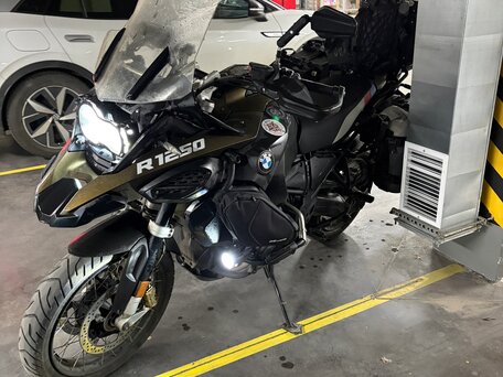 2018 BMW R 1250 GS Adventure, зелёный, 1340000 рублей, вид 2
