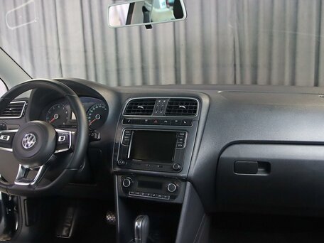 2019 Volkswagen Polo V Рестайлинг, чёрный, 1099000 рублей, вид 5