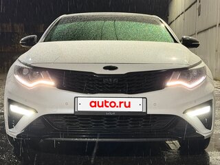 2019 Kia Optima IV Рестайлинг, белый, 2150000 рублей, вид 2