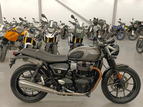 2020 Triumph Street Twin, зелёный, 780000 рублей, вид 2