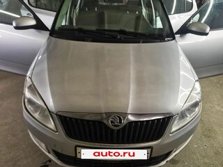 2013 Skoda Fabia II Рестайлинг, серый, 420000 рублей, вид 1