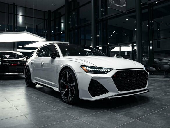 2022 Audi RS 6 IV (C8), белый, 13200000 рублей - вид 5