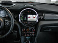 2020 Mini Hatch Cooper III (F55/F56) Рестайлинг, зелёный, 2625000 рублей - вид 10