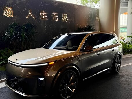 2026 Li Auto (Lixiang) L9 II, золотистый, 15000000 рублей, вид 1