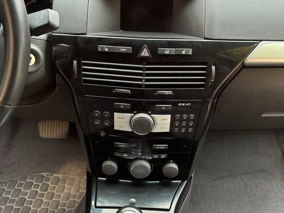 2008 Opel Astra GTC H Рестайлинг, красный, 350000 рублей - вид 19