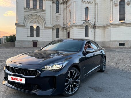 2018 Kia Stinger I, серый, 2215000 рублей, вид 2