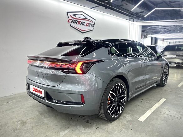 2023 Zeekr 001 100 kWh I, серый, 5800000 рублей - вид 2