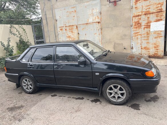 2008 Lada (ВАЗ) 2115, чёрный, 300000 рублей - вид 1