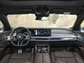 2025 BMW 7 серии 740i xDrive VII (G70), красный, 16760000 рублей - вид 10