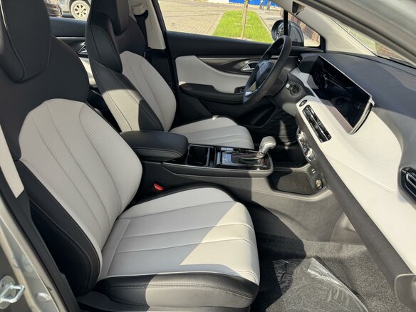 2025 BAIC U5 Plus, серый, 2130000 рублей - вид 14