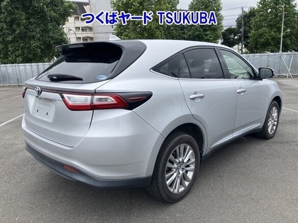 2017 Toyota Harrier III (XU60) Рестайлинг, серебристый, 1939000 рублей - вид 1