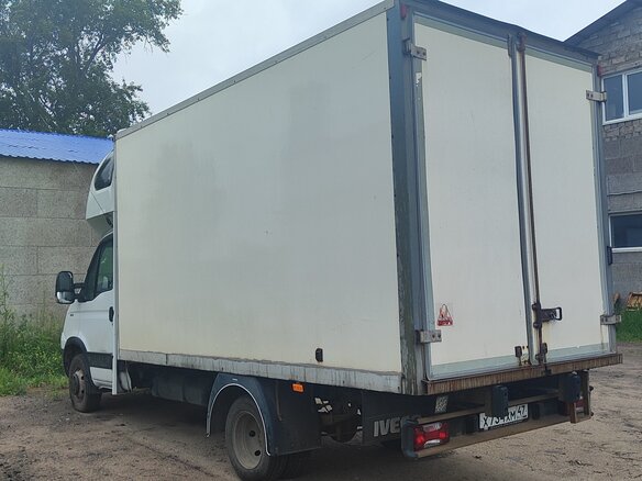 2011 Iveco Daily, белый, 1500000 рублей - вид 3