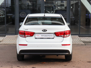 2016 Kia Rio III Рестайлинг, белый, 1050000 рублей, вид 5
