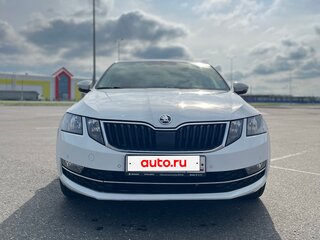 2019 Skoda Octavia III (A7) Рестайлинг, белый, 1820000 рублей, вид 1