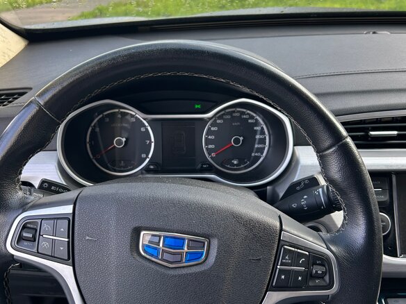 2018 Geely Atlas I, чёрный, 1700000 рублей - вид 3