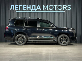 2016 Toyota Land Cruiser 200 Series Рестайлинг 2, чёрный, 5250000 рублей, вид 3